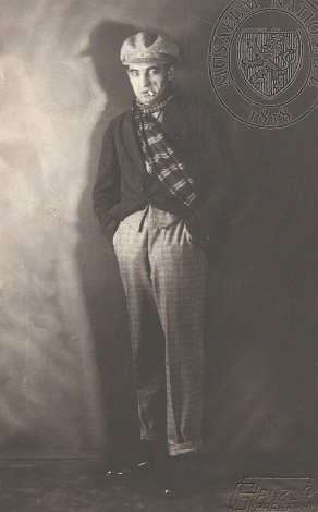 Karel Třešňák jako Jack (F. Wedekind: Lulu, Uranie, 1923), foto: Gustav Hanzlík. Sbírka Národního muzea, Divadelní oddělení, H6p-15/76.