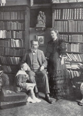 Alfred Klaar se svou druhou ženou Paulou Eberty a se synem, 1906.